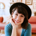 Sophie Renner, self-taught home decorator and author at Reslisdence.com